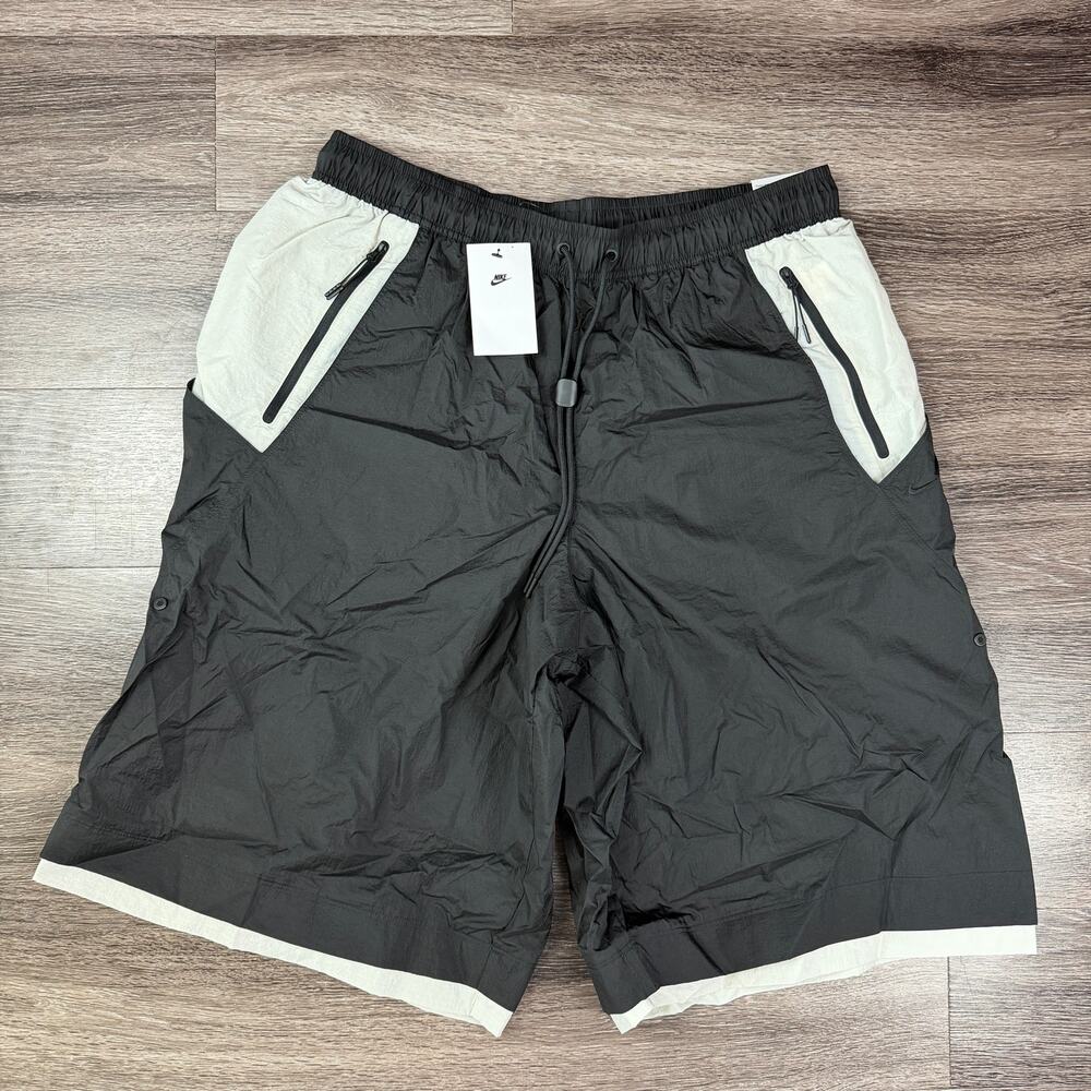Nike Tech Woven Oversized Below Knee Shorts Men's XL Black IF8259-010 $125 NWT